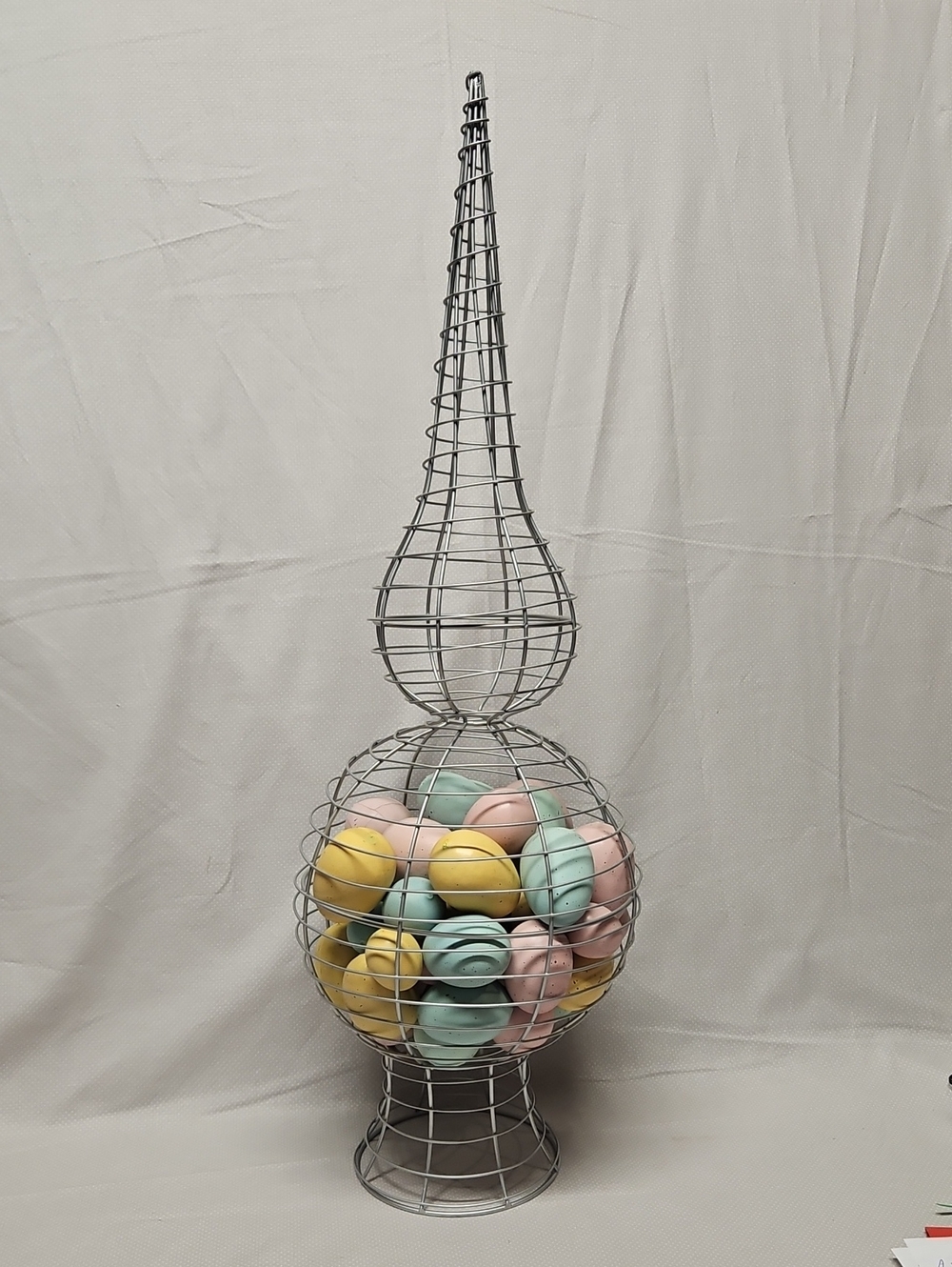 Farmhouse Shabby Chic Metal Wire Mesh Topiary Easter Egg Table Top Centeterpiece